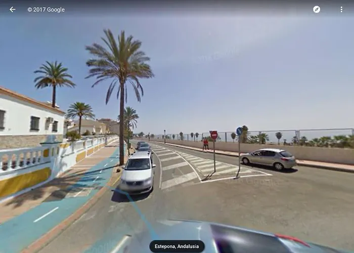 Large Three Bedroom Apartment Panoramic Sea Views